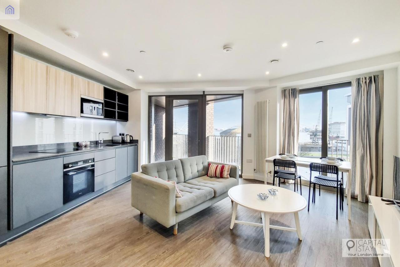 Deluxe One Bed Apartment By London Excel Bagian luar foto